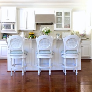 white kitchen with white barstools. http://www.kristywicks.cm