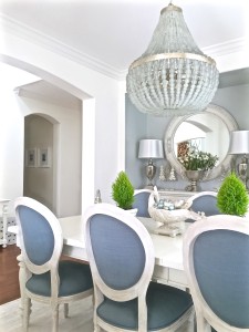 Blue and White Dining Room makeover. https://kristywicks.com