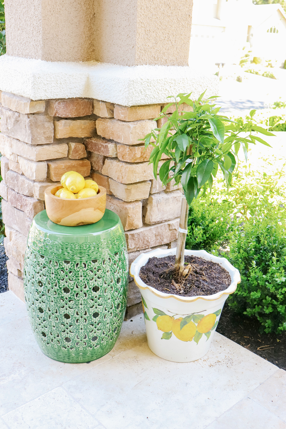 Front Porch Summer Refresh - All the cutest green & lemon themed outdoor decor. | Kristy Wicks