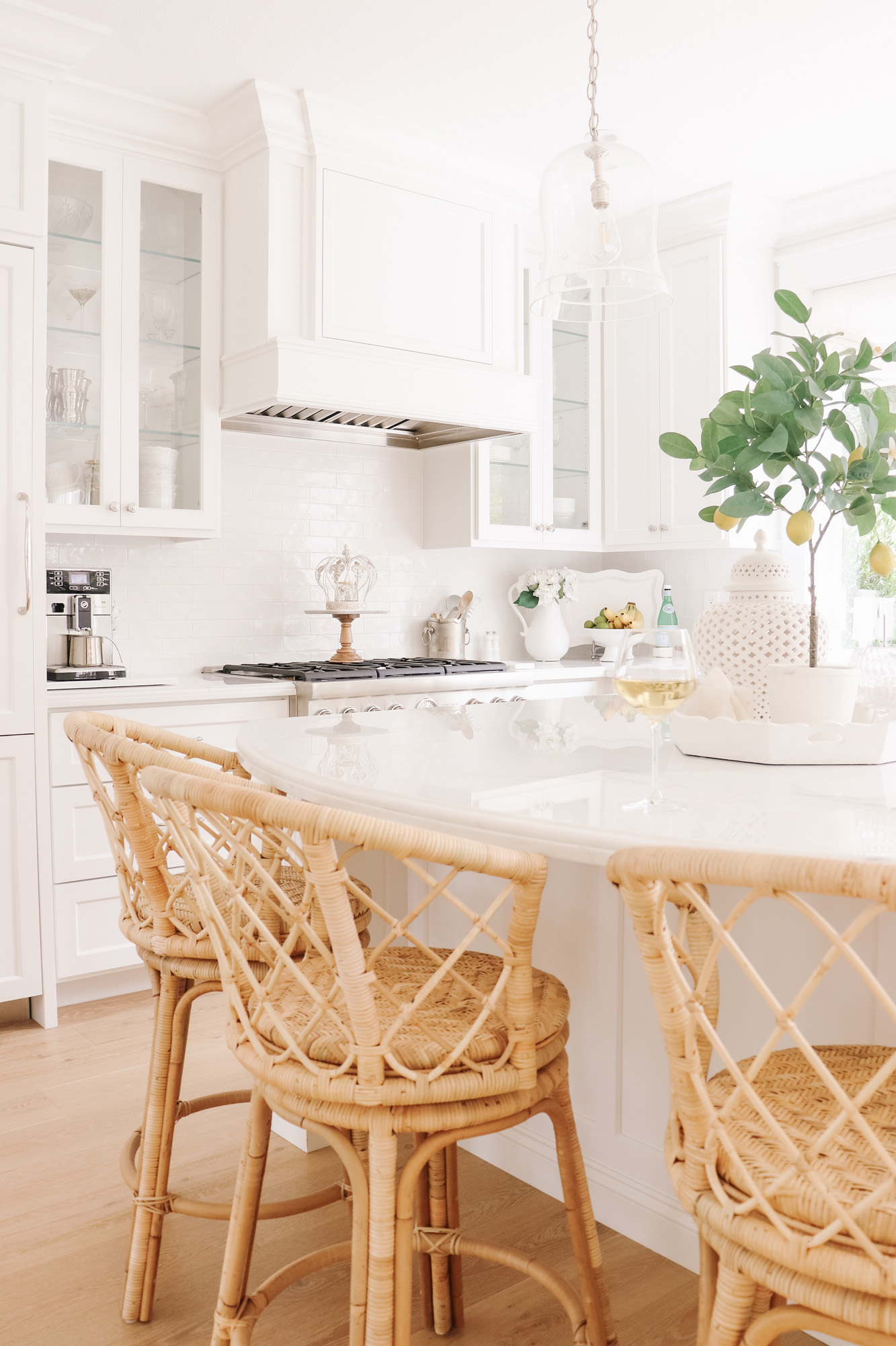 Bringing Texture to the Kitchen with Rattan Stools - Obsessed with my new woven stools! I sourced all of my favorite rattan and woven decor pieces too.  | Kristy Wicks