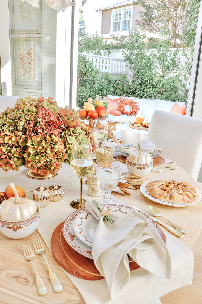 Thanksgiving Dinner Tablescape Ideas // Kristy Wicks