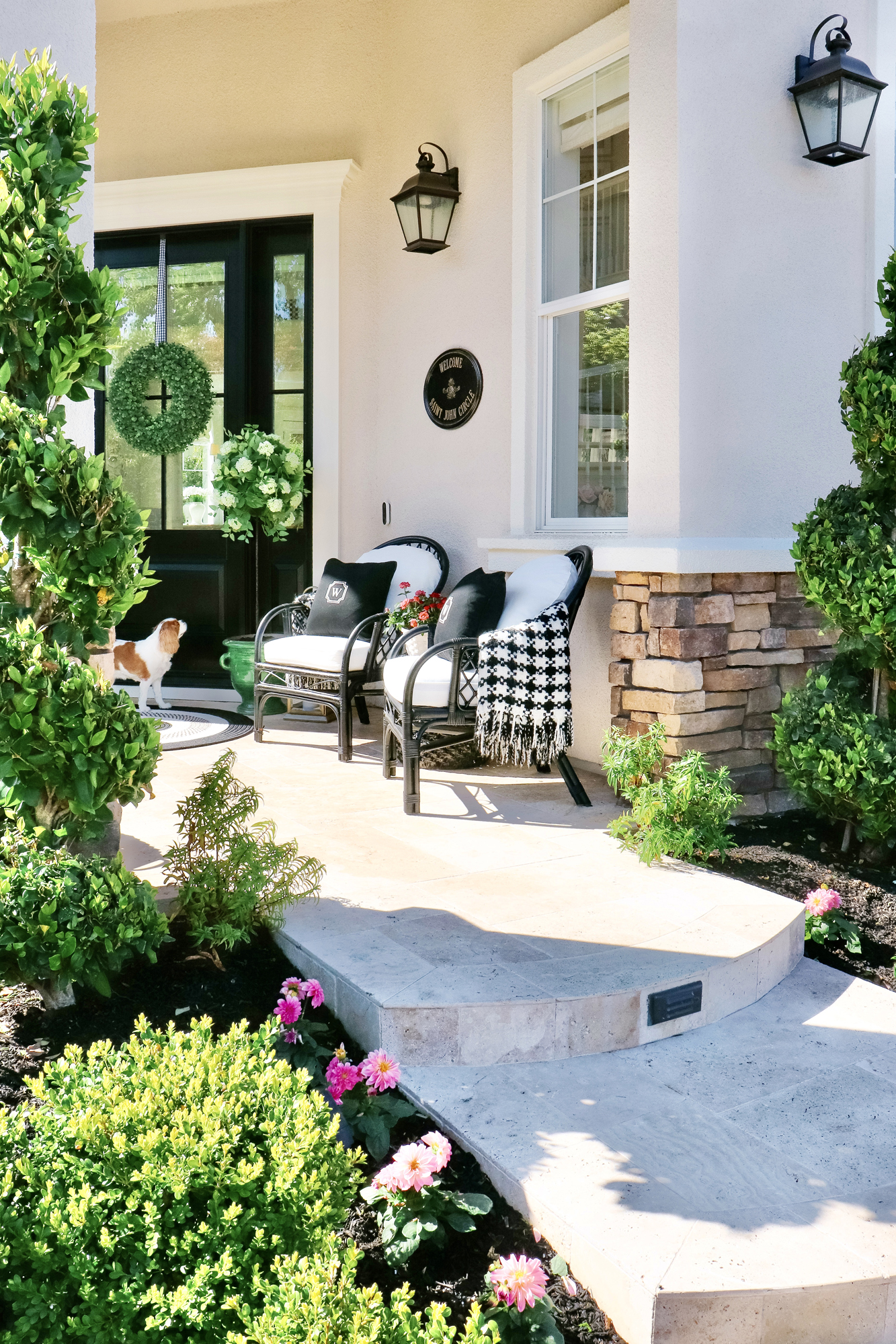 10 Easy & Beautiful Spring Porch Ideas - Lots of decor ideas and easy options to update and add curb appeal to your home. Many links and sources!