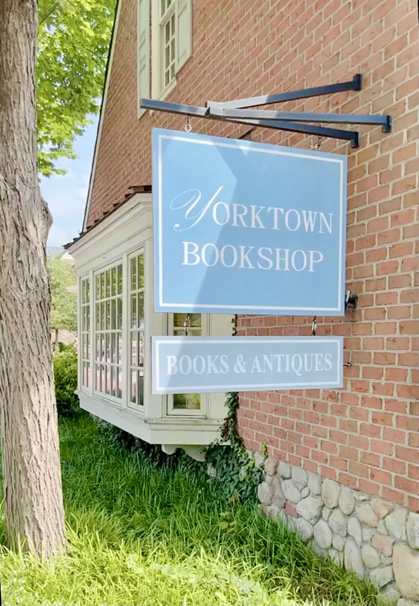 Visit Williamsburg Yorktown Bookshop