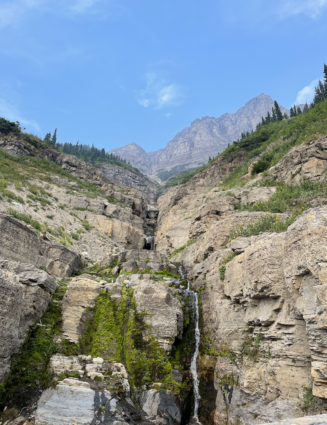 Montana Travel Guide - We rounded up our entire hiking and adventure trip to Glacier National Park & Big Sky Country with this helpful planning post!